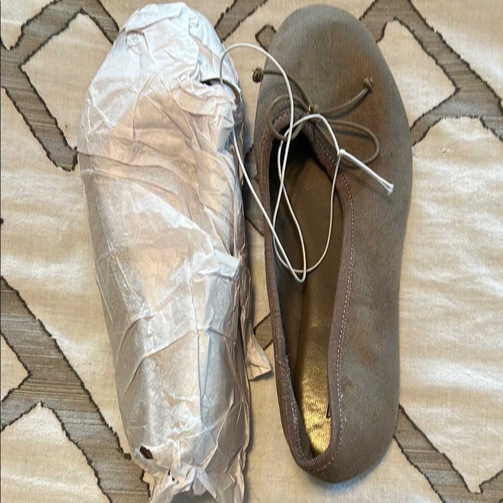 Elegant Gray Women's Shoes